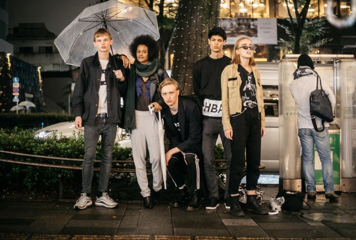 On Cloud & Common Projects: Best Sneakers for Comfort and Style 2026